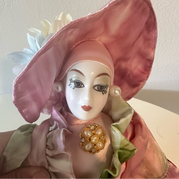 Porcelain Clown Dolls 1980’s Set Of Two - Picture 5 of 15